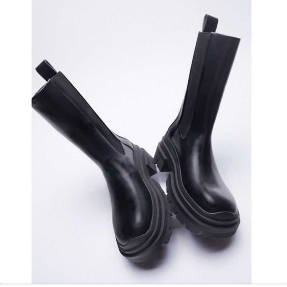 ZARA, LOW HEELED LUG SOLE BLACK BOOTS, SIZE 10/41